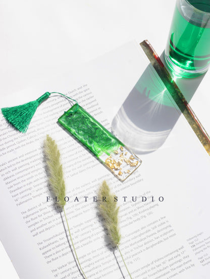 Bookmark, Resin Bookmark in Four Colour Pink, Blue, Yellow and Green, with Transparent Gold Leaf, Beautiful Page Marker